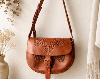 Hand Tooled Leather Bag: Vintage Mexican Boho Handbag