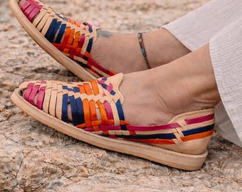 Handgefertigte Lederschuhe: Bunte mexikanische Boho-Schuhe