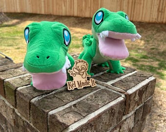 Happy face Alligator plush