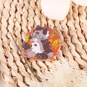 Ashfur 1.5&quot; War Cats Glitter Hard Enamel Pin