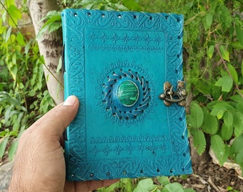 Cuir sarcelle fait main avec journal de journal lié à la pierre / carnet / carnet de croquis avec la conception en relief et le papier fait main 7x5 pouces