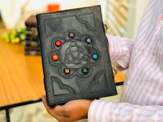 Vintage Leather Journals Grimoire Engraved Spell Book TRIQUETRA Knot  Journal Trinity Celtic Knot Leather Diary Book of Shadows Wiccan 