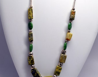Serpentine beaded necklace