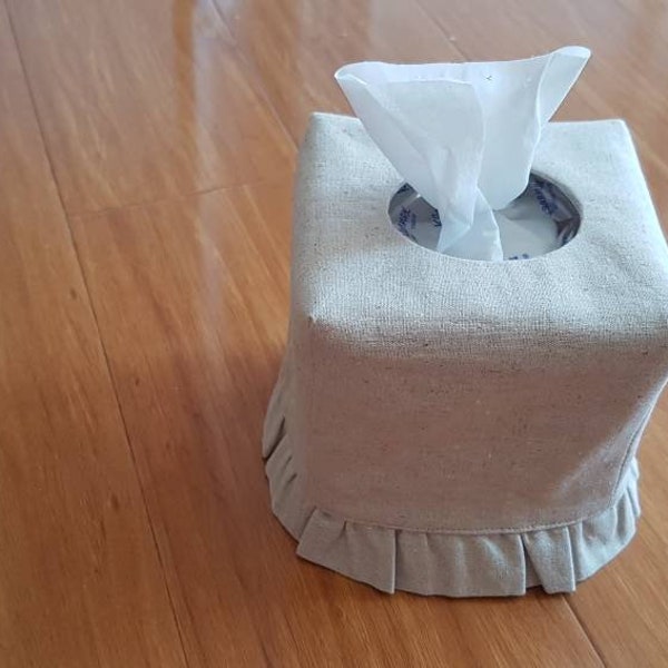Linen tissue box cover,  Natural Linen ruffled Tissue Box Cover, Tissue Box Cover