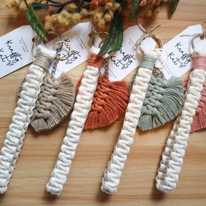 Macrame Wristlet, Boho Wristlet, Wristlet Lanyard, Macrame Keychain, Leaf Keychain, Keyfob, Gifts Under 20, Gifts for Her