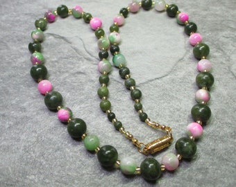 Graduated Necklace Of Green Jasper And Peach Jade Beads