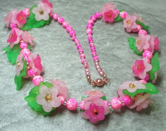 Pink Frosted Lucite Flower And Patterned Bead Necklace