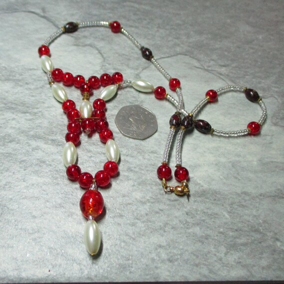 Collier Sautoir Pour Femme - Perles Rouges Sur Chaîne - Occasion - Bijou élégant Et Vintage