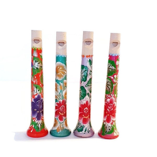 Sifflet en bois peint à la main, cadeau fille garçon, cadeau en bois, sifflet jouet enfant, bois motif russe, sifflet flute