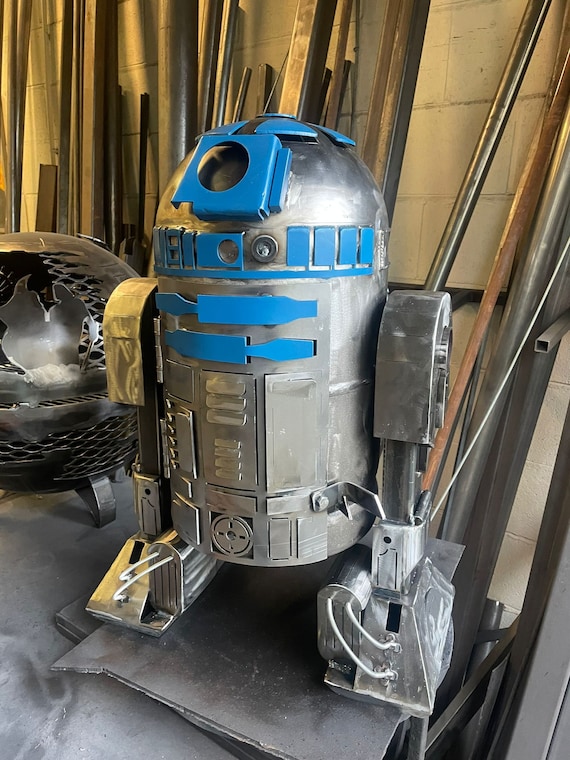 R2D2 Steel Sculpture - R2D2 Wood Burner - R2D2 Fire Pit - R2D2