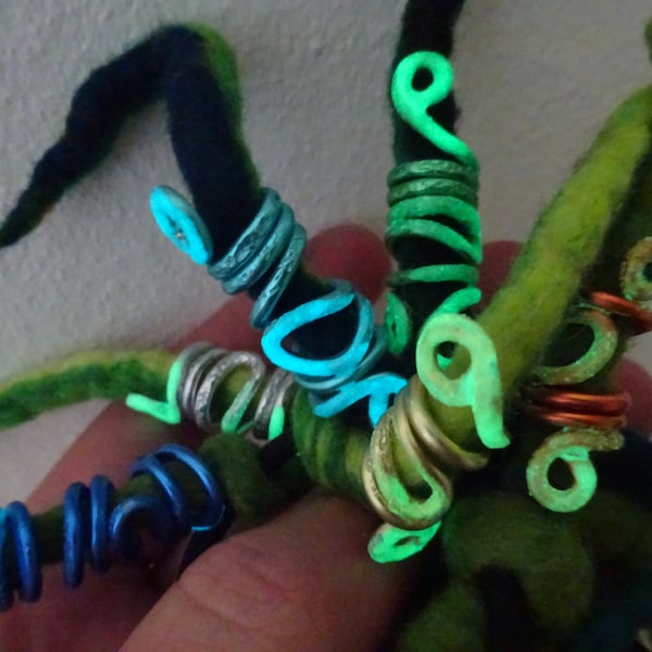 Nocturnal dread spirals in different colours