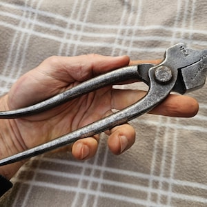 Vieux Marteaux De Cordonnier Et Bourrelier - Outils Anciens Métier
