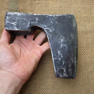 1,4 kg antik handsmidd skäggyxa fällning klyvning skogsbruk vintage