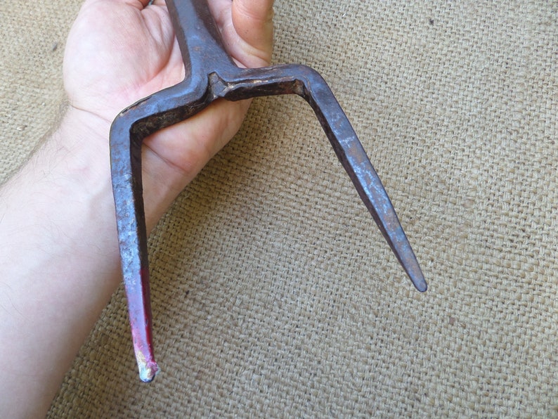Antique Vintage Scythe Sickle Sharpening Peening Anvil Blacksmith Hand