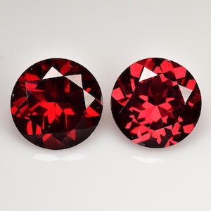 PYROPE ALMANDINE NATURAL Red GARNET_ 4.40 Ct & 8 mm_ Natural Red Garnet Round 8mm Loose Gemstones / Garnet ring Pendant / Garnet Gemstones