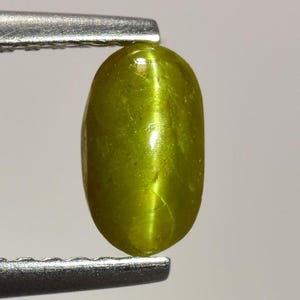 0.95 Ct & 7x4x3.5 mm_ NATURAL CHRYSOBERYL CAT&#39;S EYE_ Yellowish Green Color Unheated Natural Chrysoberyl Cat&#39;s Eye Loose Gemstones Sri lanka