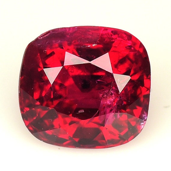 Natural Red Pink Spinel: 0.901 Ct Cushion Cut Gemstone