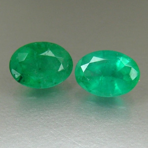UNHEATED NATURAL EMERALD 7X5mm Oval Pair! 1.600Cts ~  Zambiian Mines Green Natural Emerald Pair Gemstones. watch video link in description
