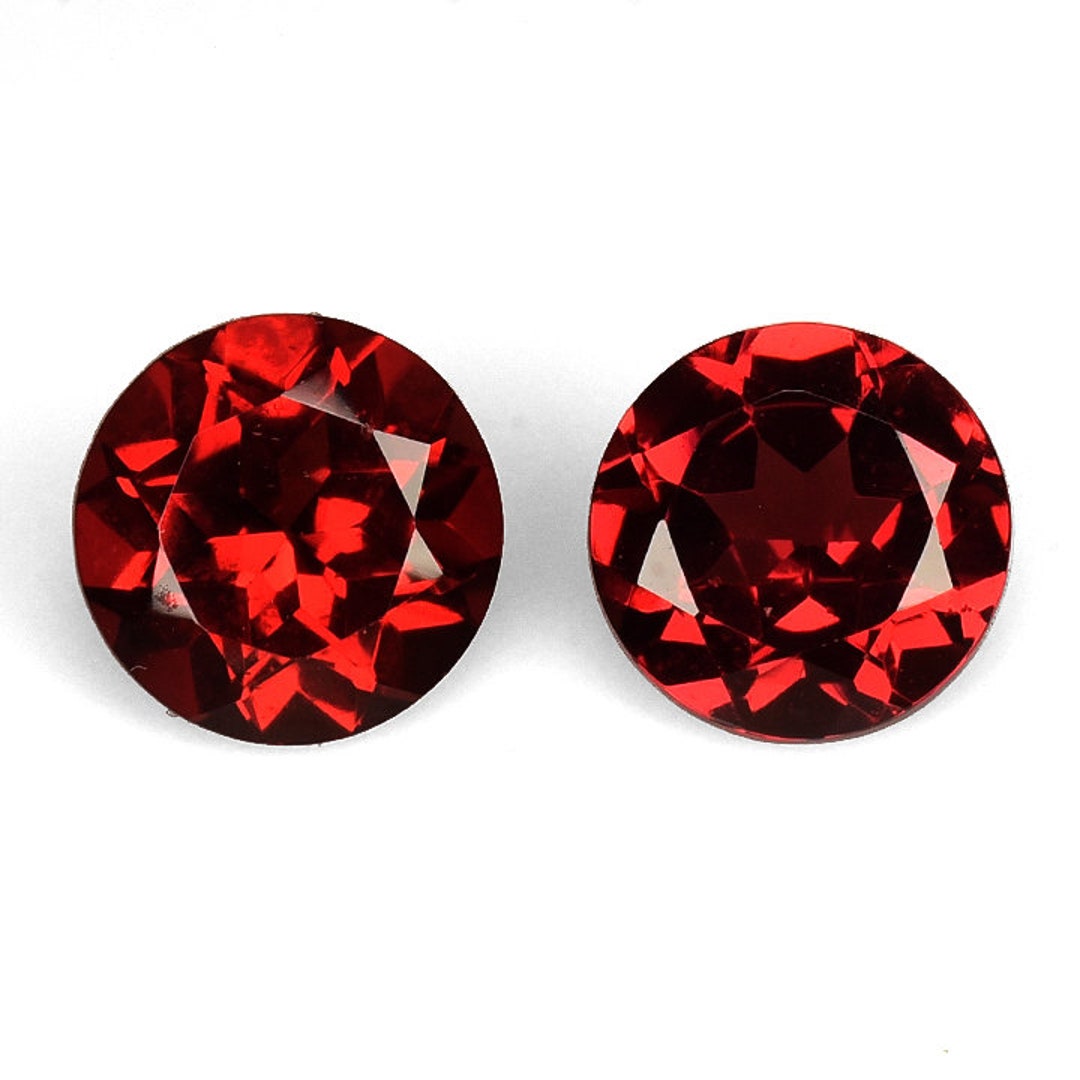 PYROPE ALMANDINE NATURAL GARNET_ Ct Mm_ Natural Red