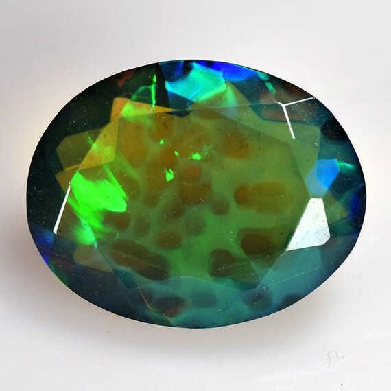 NATURAL OPAL CUT GEMSTONE_ Ct 9x7x4 Mm_ Extreme Rainbow 3D