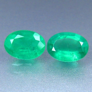 NATURAL EMERALD 7x5mm Oval Pair! 1.700Cts Zambian Mined Natural Emerald Pair 2Pc&#39;s Gemstones / Emerald Ring / Emerald Jewelry / See Video