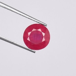 NATÜRLICHER RUBIN 5,5 mm rund geschliffene Edelsteine! 0,950Cts & 5.5x5.5x3.8 mm - Rot Pinkisch Natürlicher Rubin Runde Facettierte Schliff Lose Edelsteine / Rubin Ring