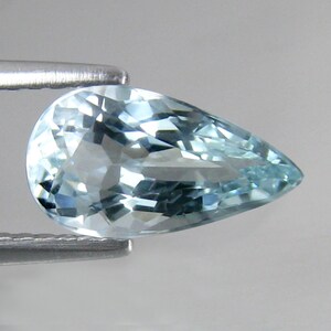 NATURAL AQUAMARINE GEMSTONES_1.250 Cts & 9.5x6x5 mm_ Top Lustrous Blue Natural Aquamarine Oval Cut Loose Gemstones / Aquamarine Pendant Ring