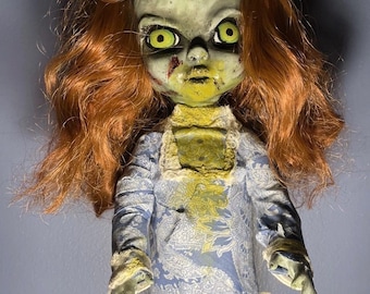Anpassad EXORCIST Reagan-docka – OOAK Skräcksamlare – Disney Animators Docka