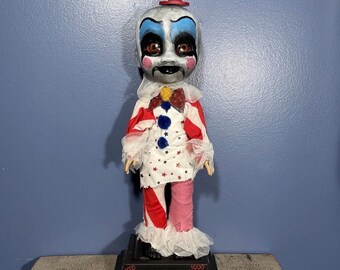 Anpassad Kapten Spaulding konstdocka – OOAK Skräck samlarclown 16” hög Disney Animator docka