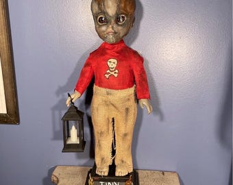 Tiny Firefly OOAK Anpassad Skräckdockhus med 1000 Lik Disney Animator Docka