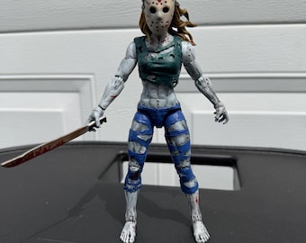 Anpassad kvinnlig Jason Voorhees 15 cm figur – Handmålad skräcksamlare (omarbetad Marvel Legends She-Hulk-bas)