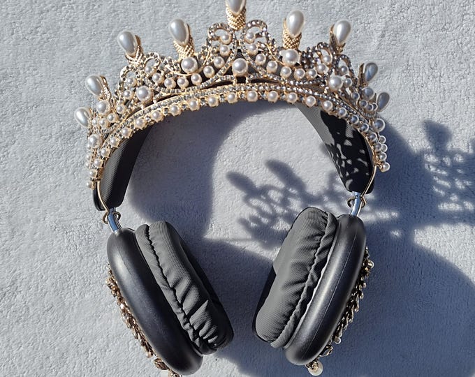 THE LOUVRE Crown Headphones