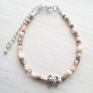 Turtle Bead Charm Adjustable Bracelet for Beach Chic Style