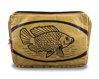 Funda para portátil upcycling Sleeve Krob 12" (31 x 21,5 cm) hecha de cemento/comida para peces/saco de arroz