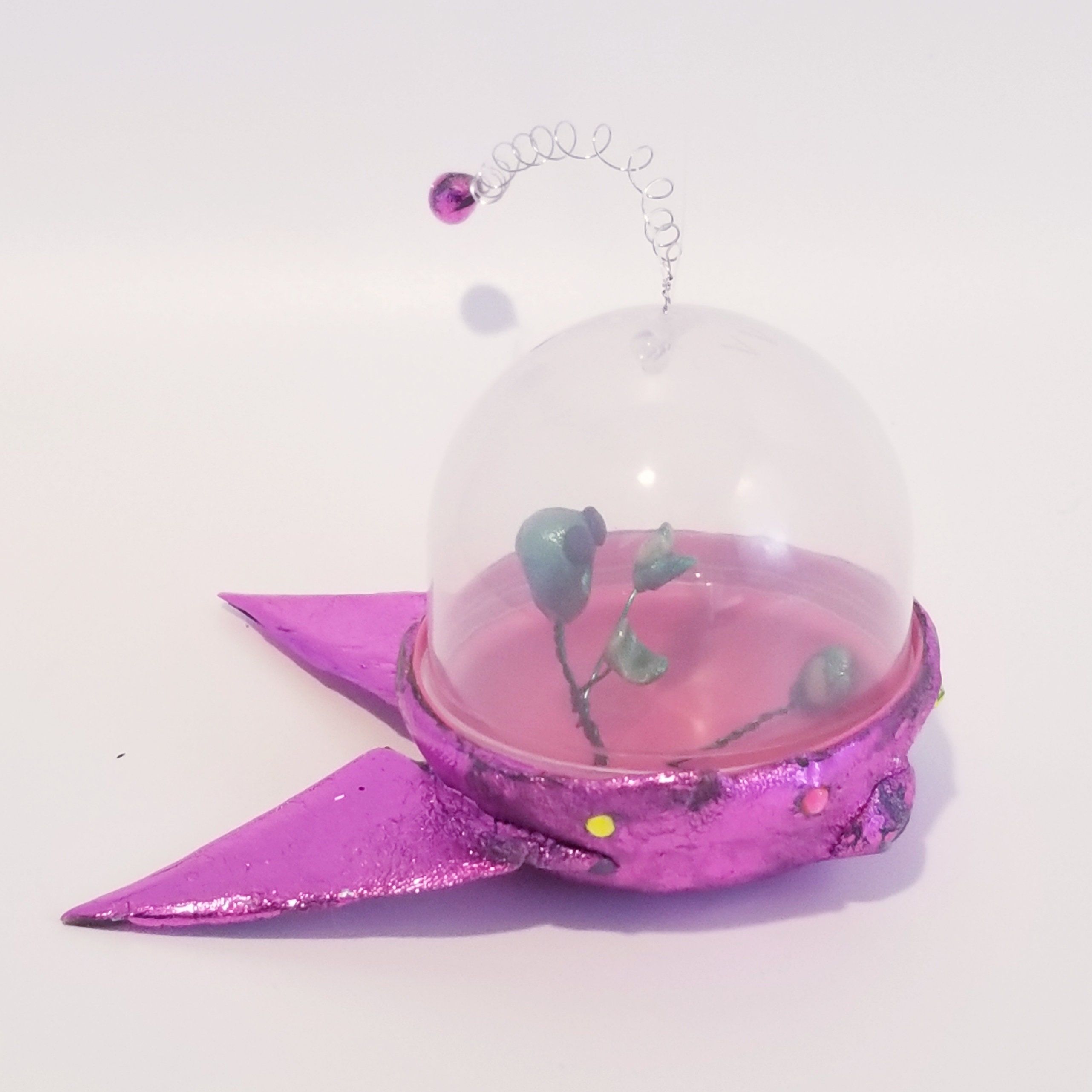 UFO alien art, UFO sculpture, miniature UFO