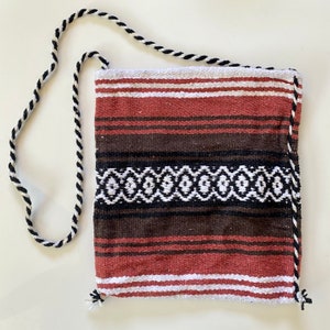 Bolsa de playa de estilo mexicano Baja Falsa hecha con material reciclado