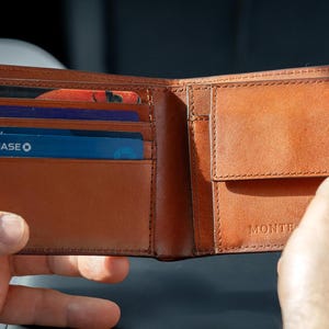 Cartera de piel plegable para hombre en piel italiana de grano completo con bolsillo para monedas - Coñac