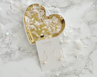 Modern Pearl Hoop: 18 K Gold Plated