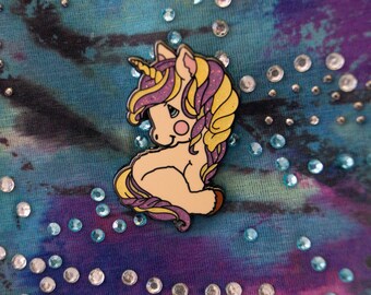 Bella the Unicorn - Hard enamel unicorn pin - unicorns