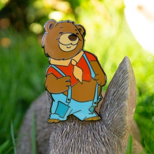 Bear - hard enamel bear pin - lillbits creations