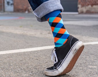 Chaussettes à carreaux tartan, chaussettes bleu orange, chaussettes modernes colorées funky, chaussettes d’équipage élégantes, chaussettes chaudes