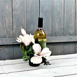 Wine Bottle Bouquet, Magnolia Bottle Bouquet, Floral Arrangement for Wine Bottle, Wine Tasting Decor, Wedding Centerpiece, Housewarming Gift
