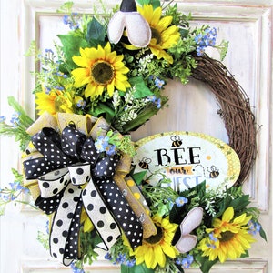 Bee Wreath for Front Door, Sunflower Wreath, Bumble Bee Wreath, Summer Bee Wreath, Everyday Wreath, Fall Porch Decor