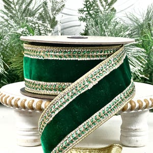D Stevens met juwelen afgezet smaragdgroen fluwelen lint, met juwelen versierde fluwelen strassteentjes voor een elegant decor