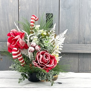 Christmas Wine Bottle Bouquet, Housewarming Gift, Hostess Gift, Holiday gift, Candle Bouquet, Christmas Gift, Wine Tasting Decor,