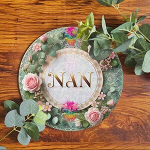 Floral Nan Sign Elegant Mother's Day Metal Plaque Outdoor Decorations Round Signs for Wreaths