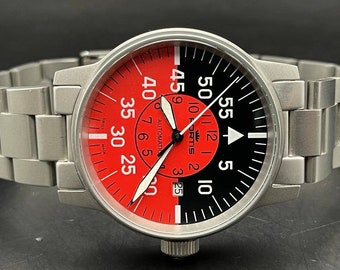 Wunderschöner makelloser Zustand Vintage FORTIS FLIEGER Black & Red Dial Herren Fliegeruhr