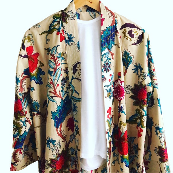 Giacca Kimono in cotone color crema con fiori turchesi, rossi e bianchi