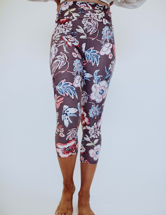 Women's Purple Floral Buttery Soft Yoga Waistband Capri Leggings