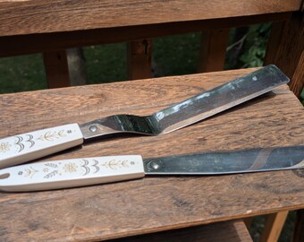 Vintage Flint Arrowhead Harvest Wheat Icing Spatulas